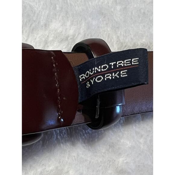 Round Tree York 42 Mens Smooth Leather Dress Belt Brown Silver Buckle B055047 - Picture 6 of 16